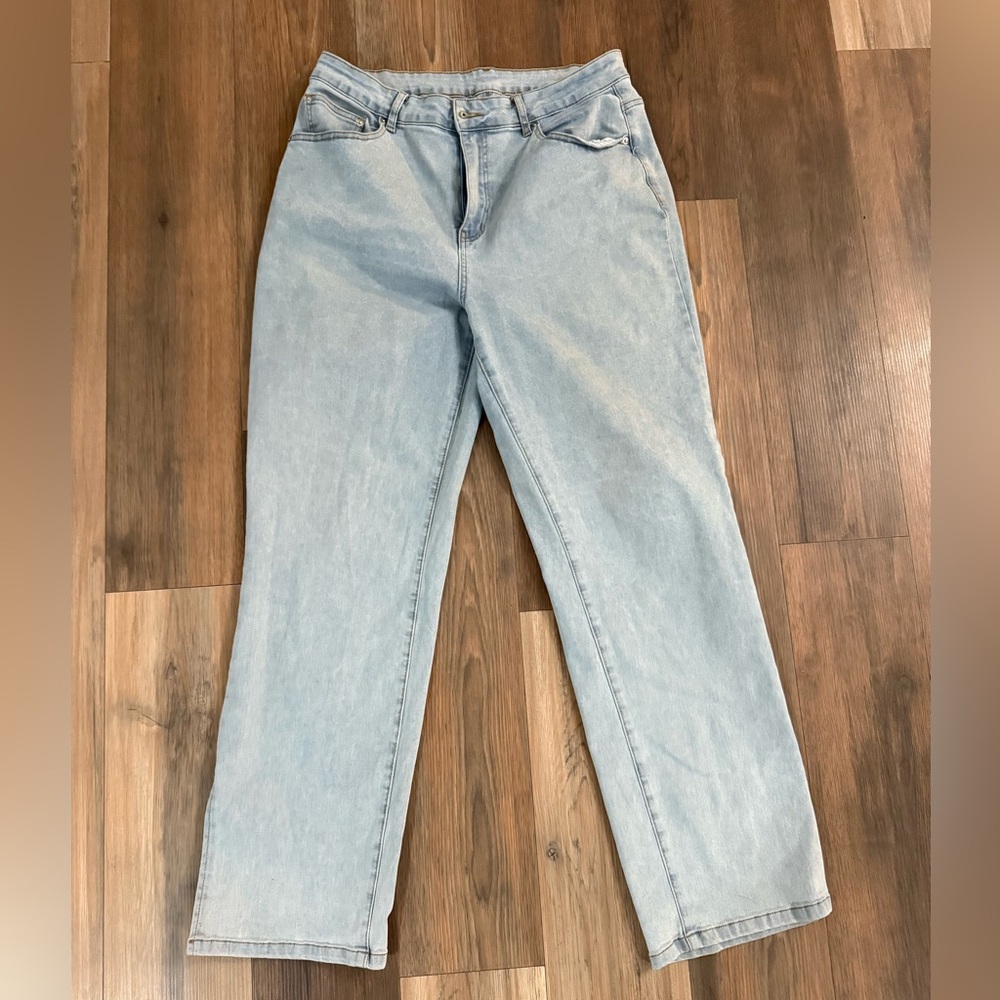 Light Blue Denim stretch Jeans with cute boot cut out